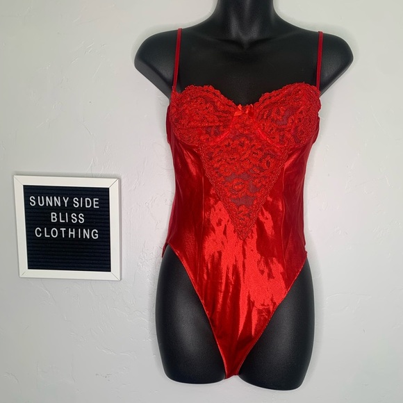 Alexandra Nicole Red Satin Bodysuit With Lace Detailing Size Medium - Picture 1 of 11